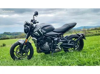 moto trident triumph 660