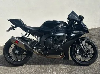 yamaha r1 full black 2024