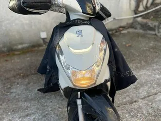 scooter peugeot kisbee 2020