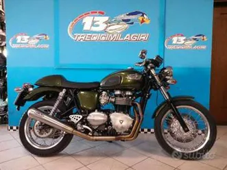 triumph thruxton 900