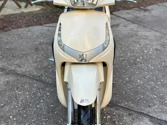 ② peugeot tweet ( classe a)