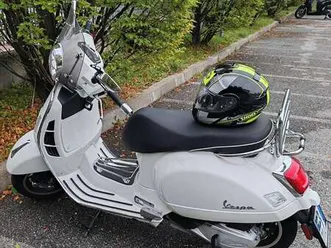 vespa gts super sport 300 bianco