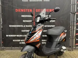 zeldzame originele piaggio zip sp h2o 2017 brom nederlands! — scooters | piaggio — marktplaats