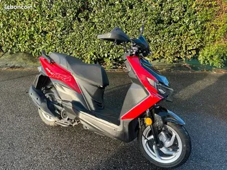 vends scooter sym jet4 rx50