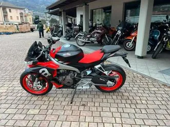 aprilia tuono 660