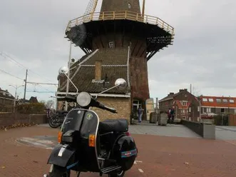 ② vespa px200 millenium (2001)