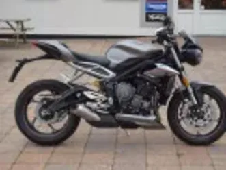triumph street triple rs naked bike