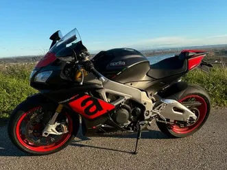 aprilia rsv4 rr