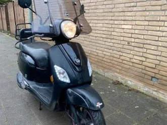 sym fiddle iii 2018 – zeer zuinig met hoog windscherm — scooters | sym — marktplaats