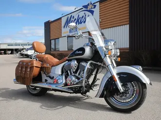 indian chief vintage classic 1.8 thunder stroke 111 v-twin • 2016