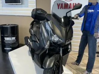 yamaha x-max 250