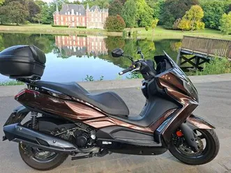 ② a vendre scooter kymco downtown 350i abs série exclisive