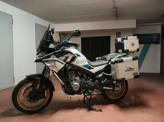 cfmoto 800 mt bianco