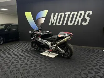 aprilia rsv maia