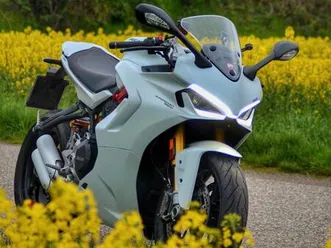 ducati supersport 950s