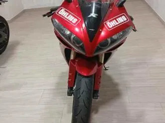 yamaha - r1