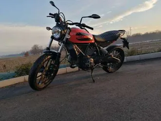 ducati scrambler sixty2 arancione