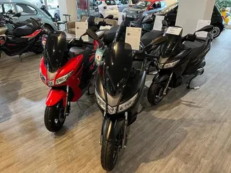 aprilia sxr 50 neu! verschiedene farben sofort!