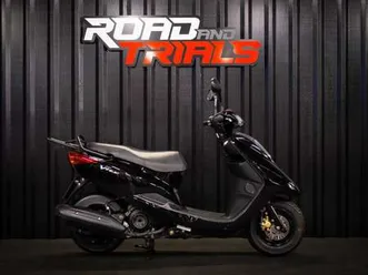 2009 yamaha xc 125 e vity scooter - only 1078 miles from new!