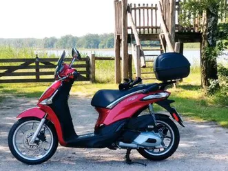 piaggio liberty 125 rot metallic