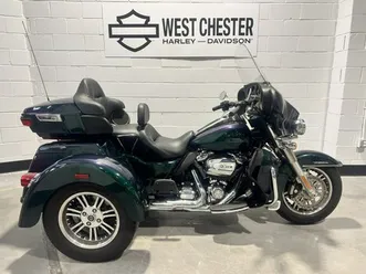 2021 harley-davidson® tri glide® ultra snake venom flhtcutg
