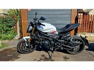 gyári garancia 2 év