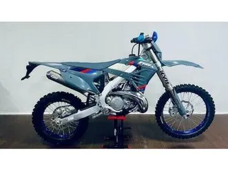 vendo tm moto en 300 fi es 2t (2026) nuova a pradamano (codice 9920528) - moto.it