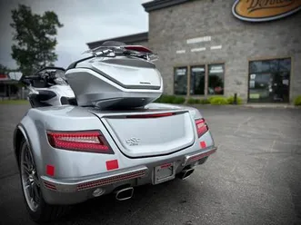 2025 honda gl1800 goldwing trike