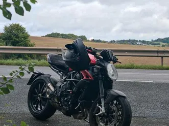 mv agusta brutale dragster 800 rosso