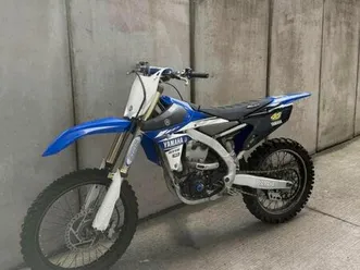 yamaha yz450f 2017 / ligne akrapovic