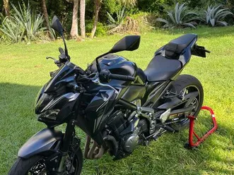 z900