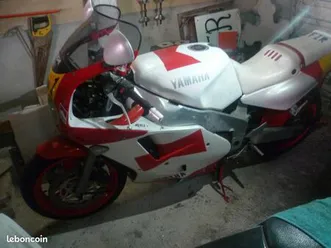 moto yamaha 1000 fzr