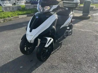 piaggio mp3 300 lt yourban très propre