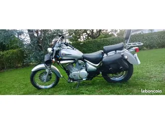 moto suzuki 125 intruder