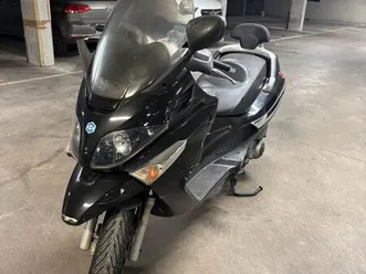 piaggo 125 x-evo