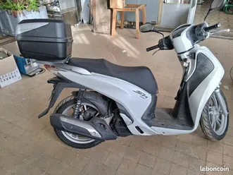 scooter honsa 125 sh 2751kms