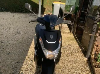 scooter peugeot kisbee