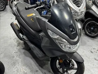 honda pcx 125 cc grey