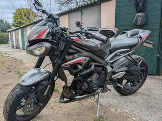 triumph street triple 765 r 2022