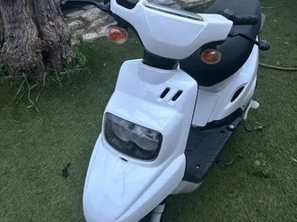 yamaha booster 2014 – comme neuf, prêt à rouler