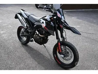 malaguti xsm 125 abs moto motard nuovo km zero