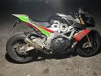 aprilia tuono v4 factory