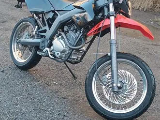 moto derbi senda supermotard