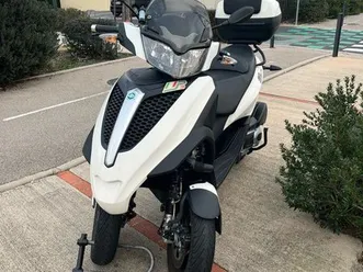 piaggio mp3 yourban 300