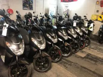 2026knaller: 10x peugeot kisbee brom 45km mat black — scooters | peugeot — marktplaats