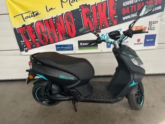 peugeot e-streetzone l1 2025 50 cm3 | scooter | 25 hr | noir | 43700 st germain laprade