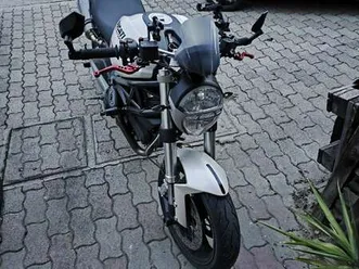 ducati monster 696 bianco