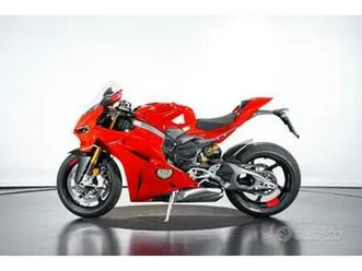 ducati panigale v4 s red - 2025