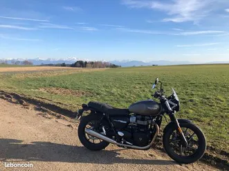 triumph street twin 900 (2019) – 10 440 km – 1ʳᵉ main – état impeccable – ironstone