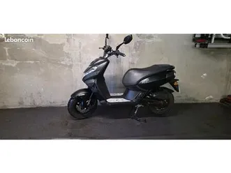 scooter peugeot 50 streetzone